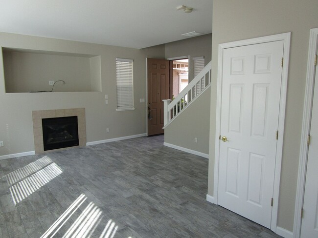 Building Photo - 553 Refosco Ct