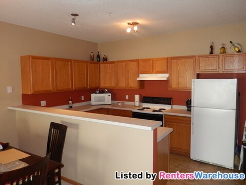 Building Photo - 452 Willoughby Way W
