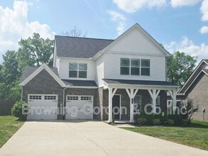 Building Photo - 554 Oakvale Ln