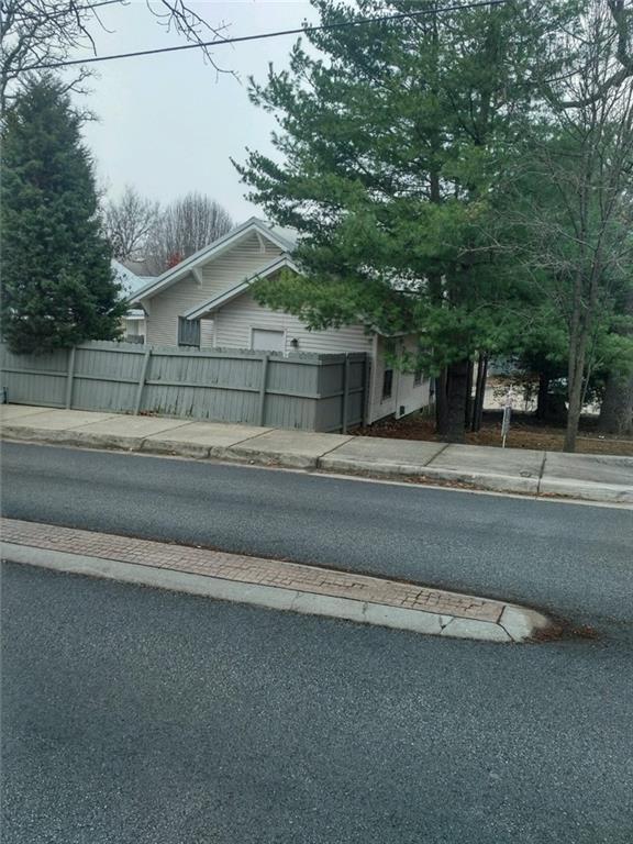 Primary Photo - 605 W Adams St