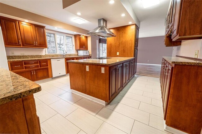 Foto del edificio - 1337 Hillside Dr