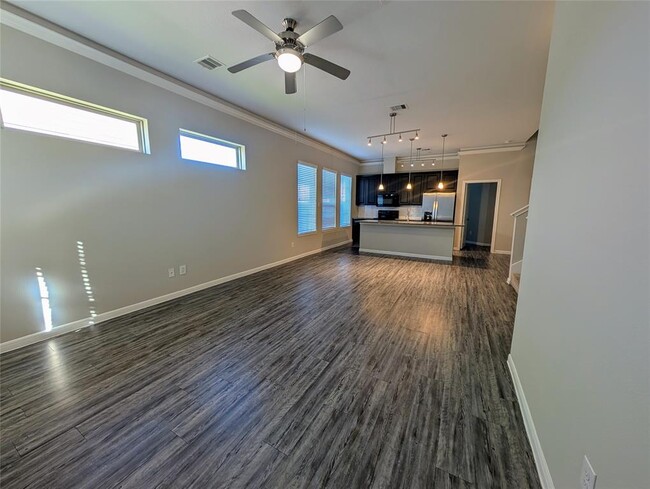 Foto del edificio - 3224 Cloud Crest Ln