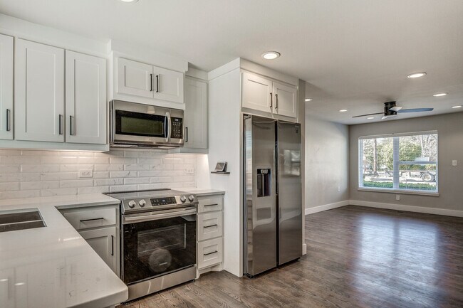 Foto del edificio - White Rock Views Apartments