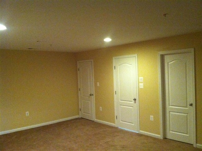 Foto del edificio - 15404 Pulaski Rd