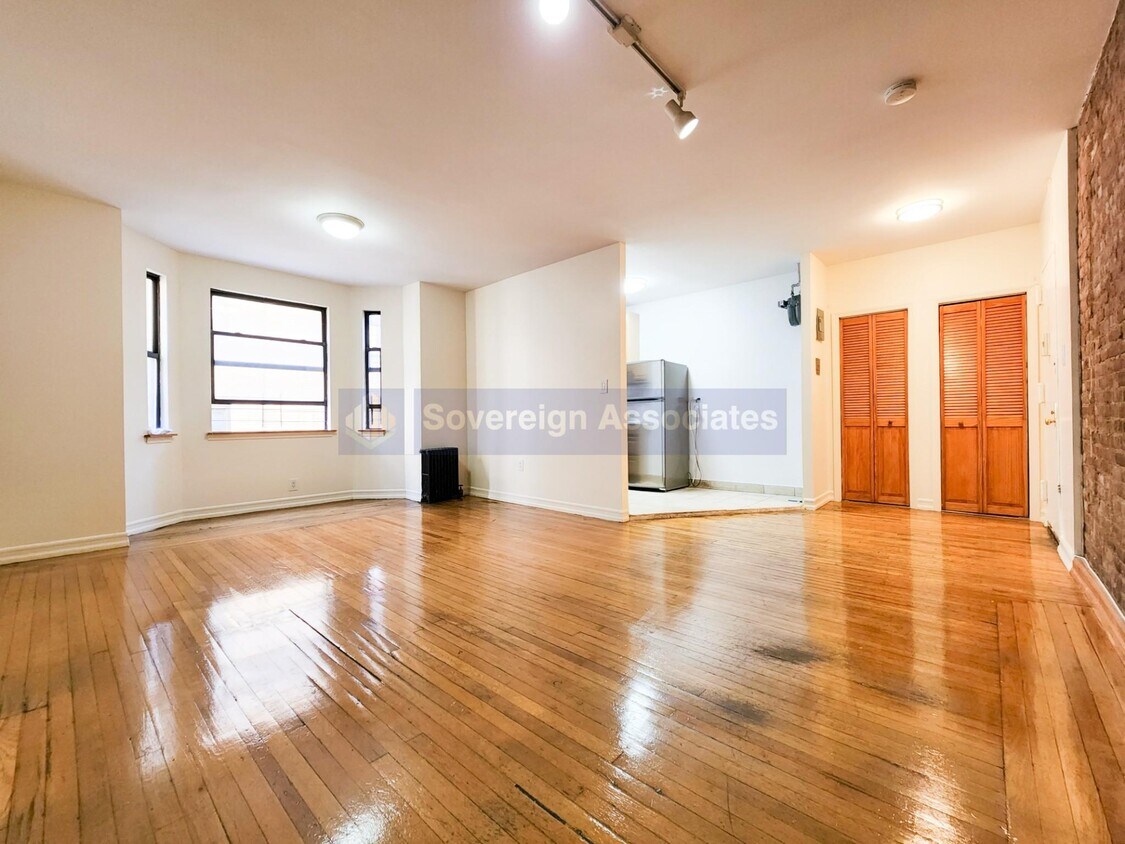 Primary Photo - 715 W 172nd St