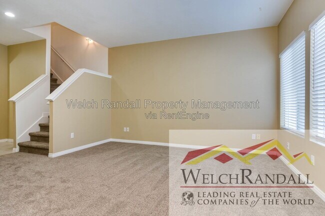 Building Photo - 167 Mountain Peak Dr