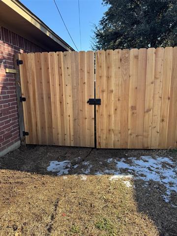 Foto del edificio - 1519 Hayloft Ln