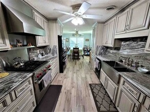 Building Photo - 481 Autumn Trail Cove