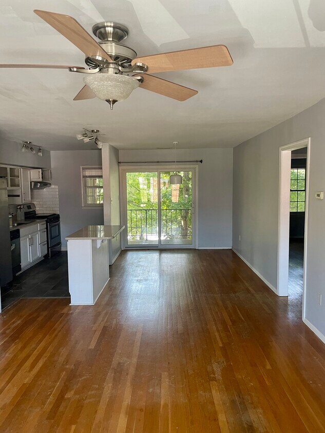 2421 Barracks Plz Unit 3, Charlottesville, VA 22901 2421 Barracks Plz