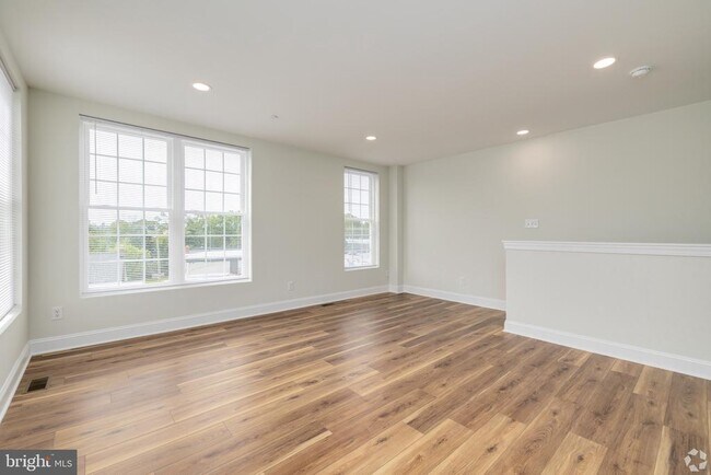 Building Photo - 112 Washington Ave