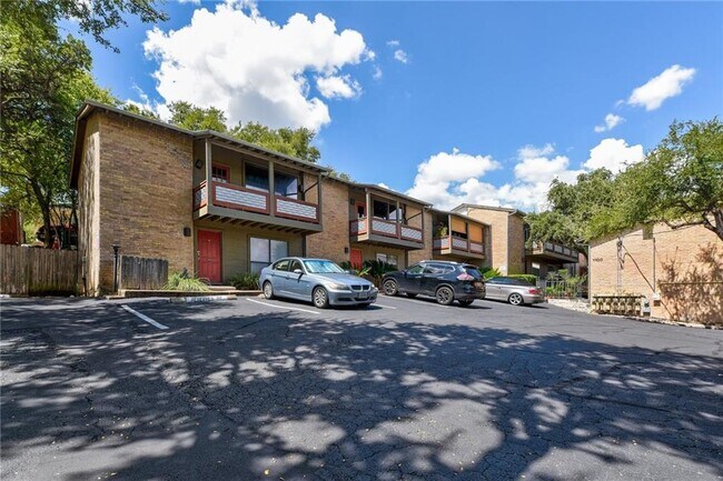 Foto del edificio - 1100 Azie Morton Rd