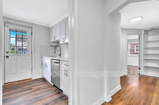 Building Photo - 401 Sanford Ave