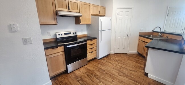 Building Photo - 1111 Biehl Dr