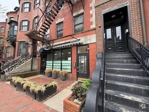 Building Photo - 605 Massachusetts Ave