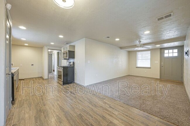 Foto del edificio - 2124 S Sunnylane Rd