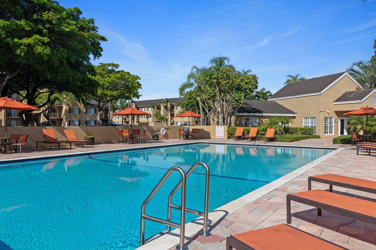 Primary Photo - Palmetto Place