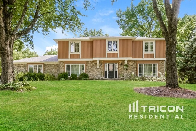 Building Photo - 7035 Montroff Cir