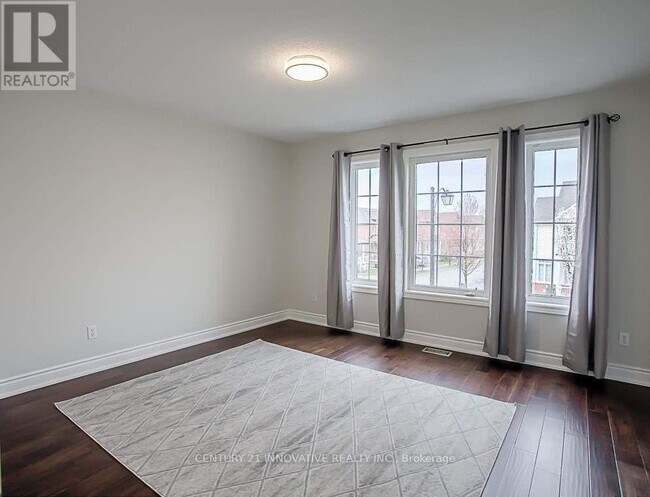 Photo du bâtiment - 1070 Cumming Blvd