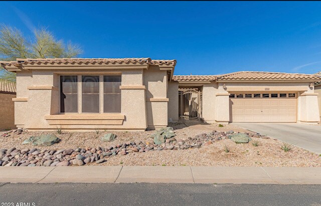 Foto principal - 2512 W Hayduk Rd