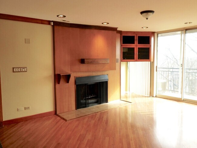 Foto del edificio - 5820 Oakwood Dr