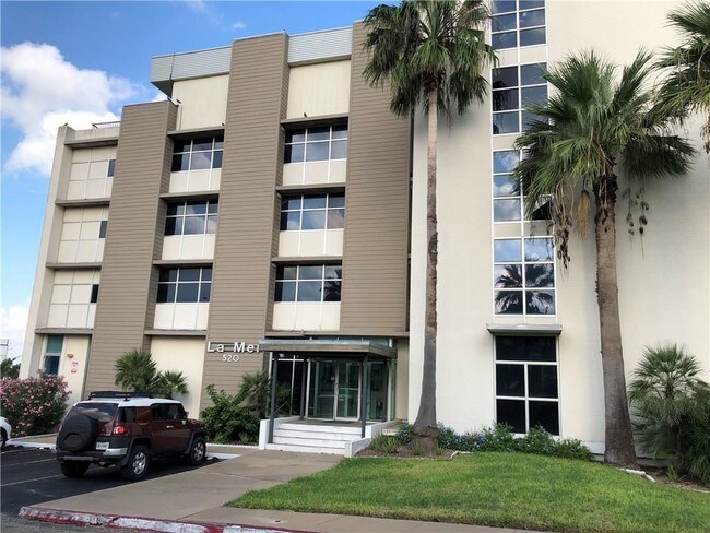 Building Photo - 520 S Chaparral St