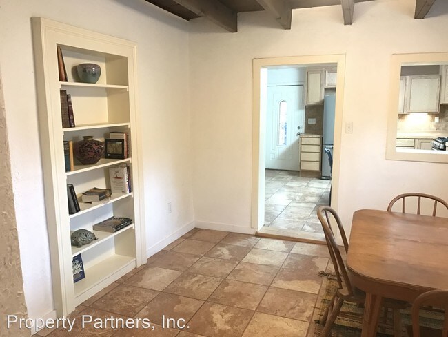 Foto del edificio - 2 br, 2 bath House - 10123 Edith Blvd NE