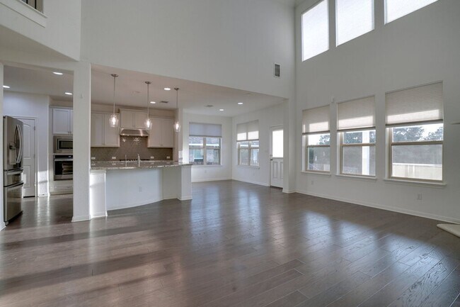Foto del edificio - 4304 Promontory Point Trail