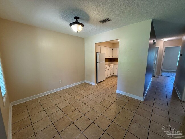Foto del edificio - 9221 Beatrice Rd