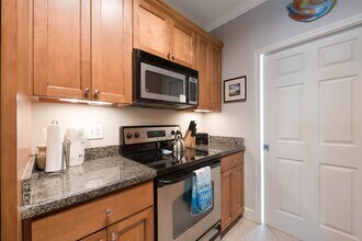Building Photo - 7000 Seawall Blvd