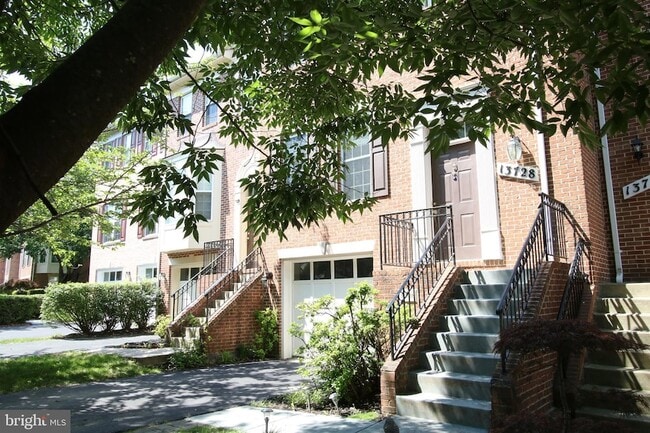 Building Photo - 13728 Valley Oak Cir
