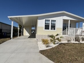 Building Photo - 965 E Orinoco Ave