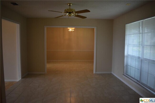 Building Photo - 1511 Wild Ridge Dr