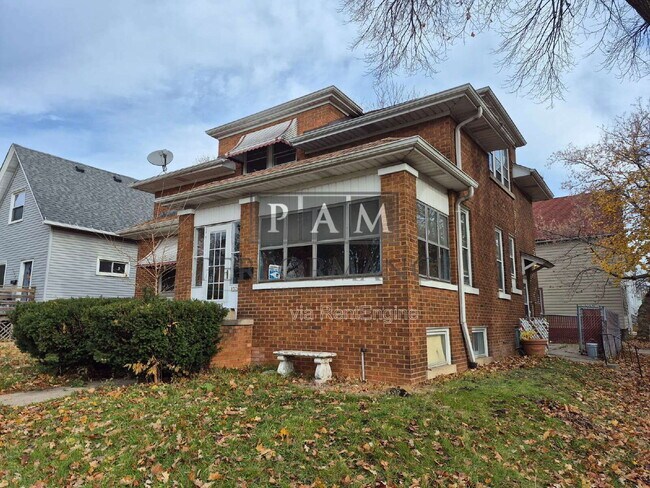 Foto del edificio - 1576 S Layton Blvd