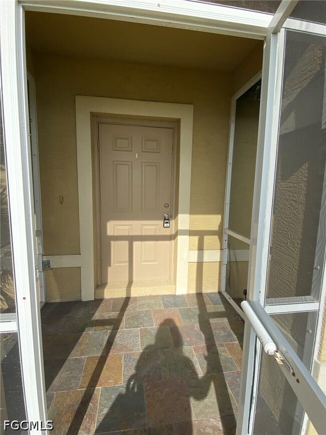 Foto del edificio - 2136 NW 22nd Pl