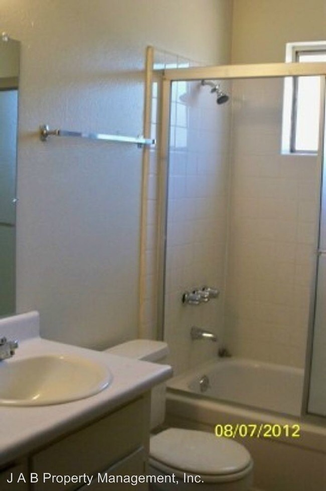 Foto del edificio - 245 Strathaven Way