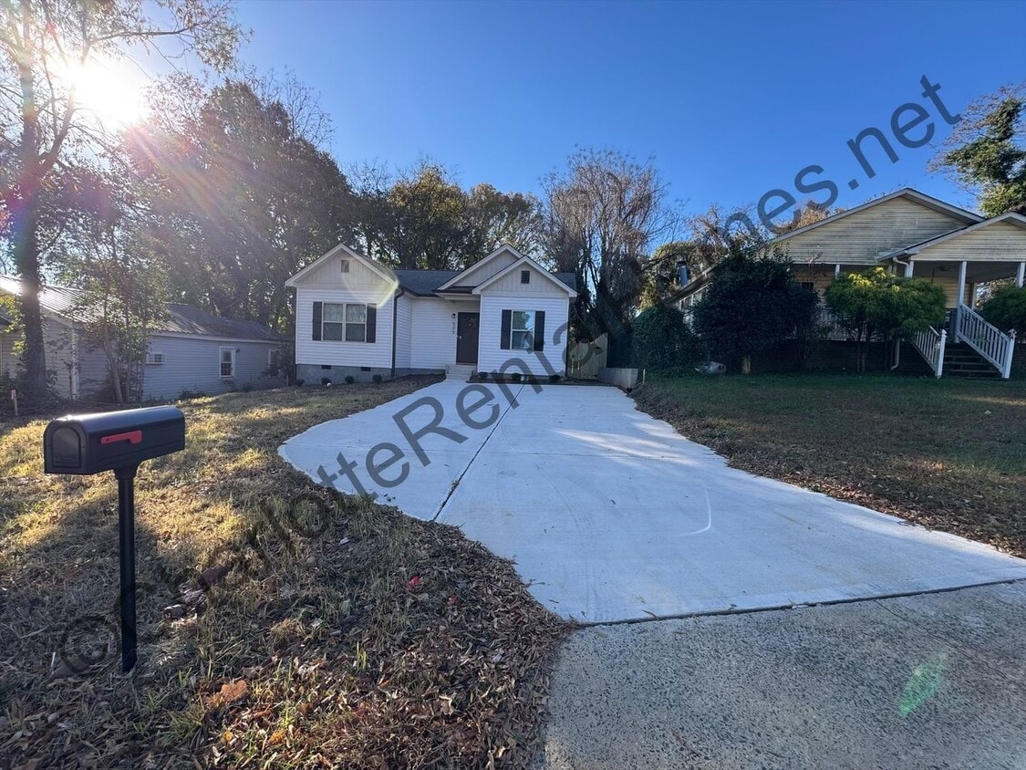 Foto principal - New Construction Single Family Home!