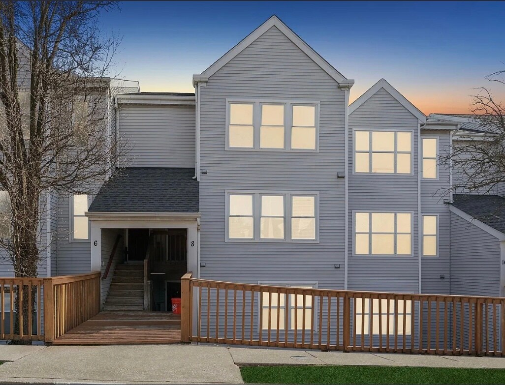 Foto principal - 8 Deer Run Ct