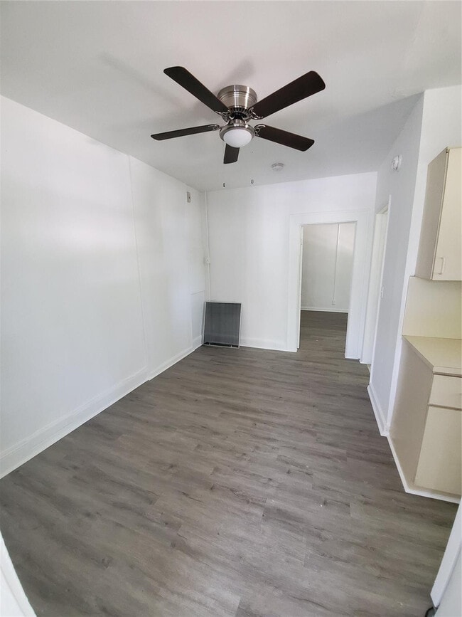 Foto del edificio - 236 NE 28th St