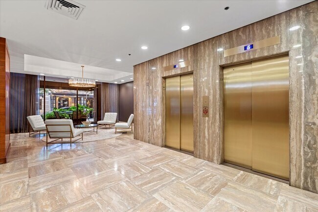 Foto del edificio - 40 E Delaware Pl