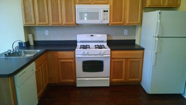 Kitchen - 1213 S 46th St