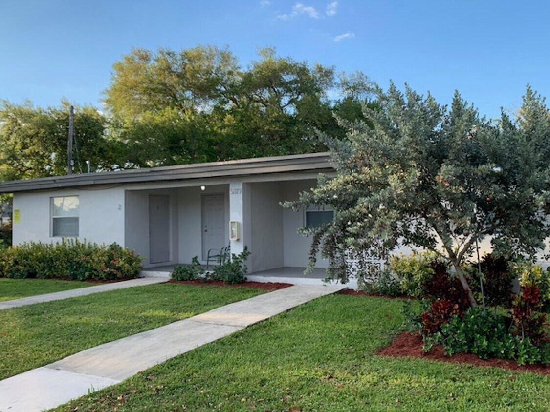 Foto principal - 5814 Taylor St