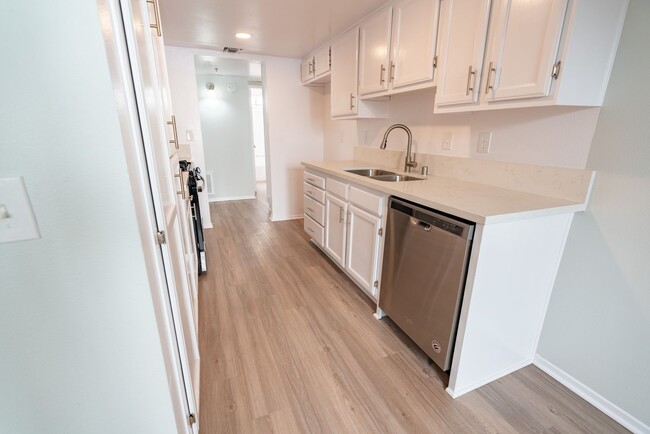 Foto del interior - 10755 Kling Street