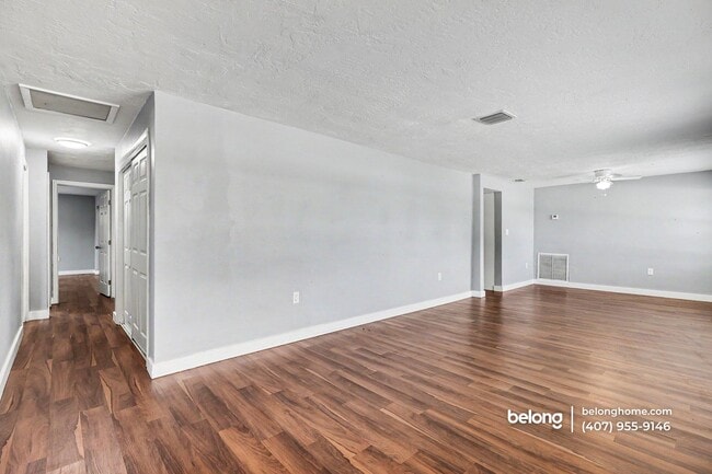 Building Photo - 1147 Manatee Dr