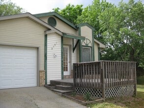 Building Photo - 2531 NW 4th St