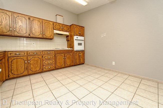 Building Photo - 8307 S 38th St