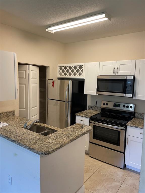 Building Photo - 2564 Robert Trent Jones Dr