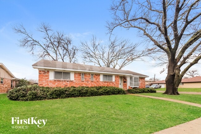 Building Photo - 4301 Augusta Dr