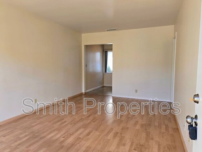 Foto del edificio - 2601 Gates Ave