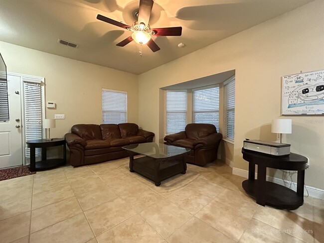 Foto del edificio - 2960 SW 35th Pl