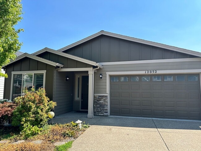 Building Photo - Gorgeous 4 Bedroom 2.5-Bath House in Tigar...